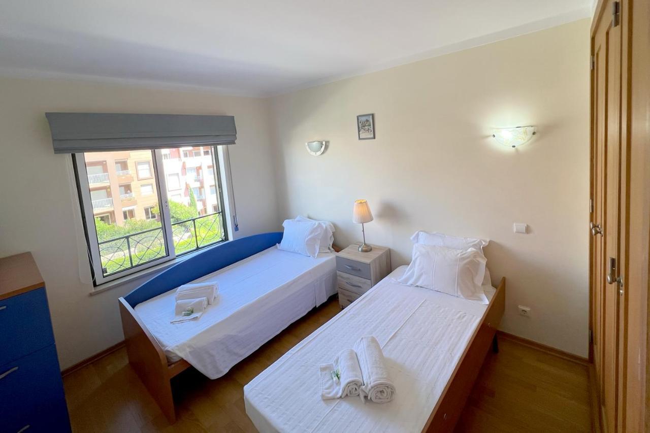 Apartment By The Beach With Parking And Wifi By Amcf Portimão Esterno foto