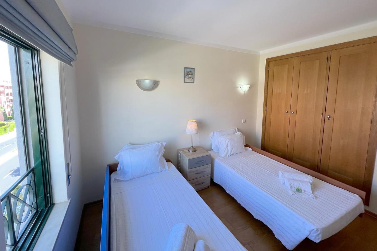 Apartment By The Beach With Parking And Wifi By Amcf Portimão Esterno foto